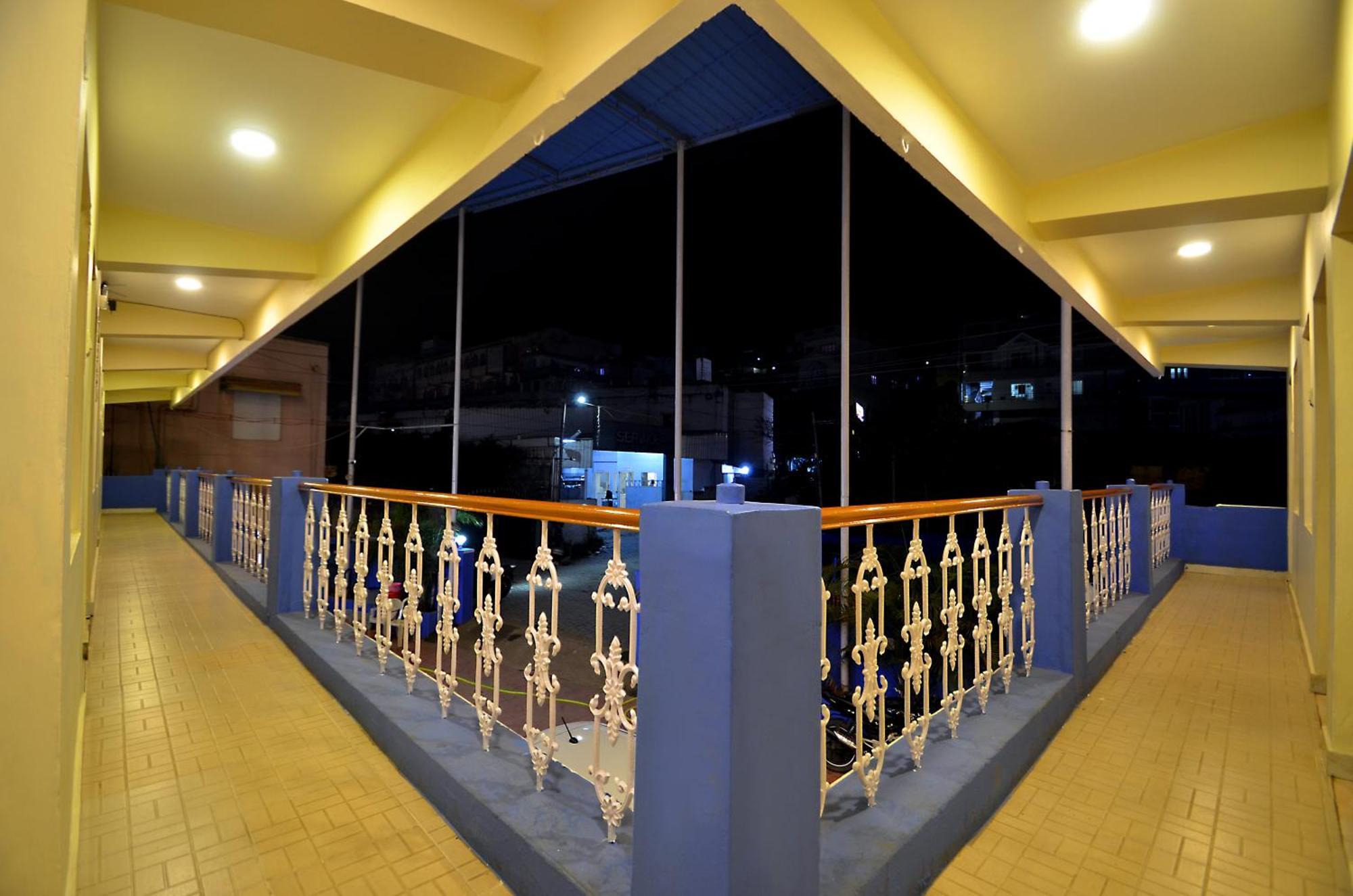 אוטי Estay Sk Residency מראה חיצוני תמונה